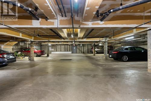 201 2727 Victoria Avenue, Regina, SK - Indoor Photo Showing Garage