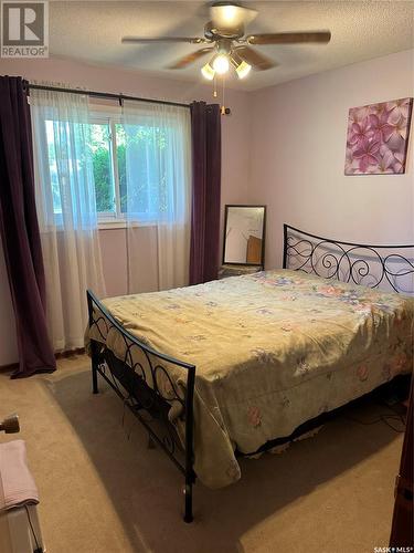 2114 37Th Street W, Saskatoon, SK - Indoor Photo Showing Bedroom