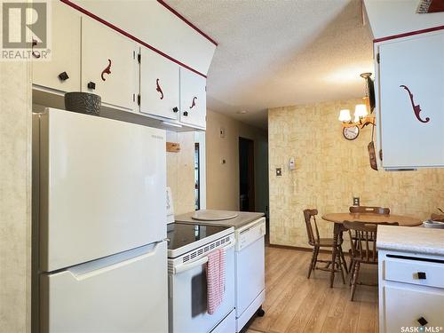 2114 37Th Street W, Saskatoon, SK - Indoor Photo Showing Kitchen