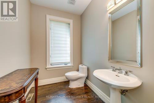 46 Ryland Terrace, Oakville, ON - Indoor Photo Showing Bathroom