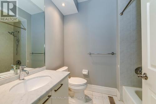 46 Ryland Terrace, Oakville, ON - Indoor Photo Showing Bathroom