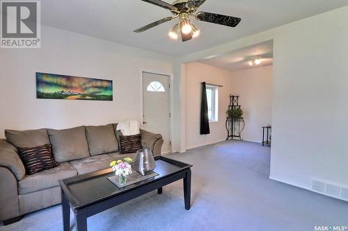 612 Mccallum Avenue, Birch Hills, SK - Indoor Photo Showing Living Room