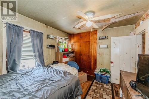 179 Kent Avenue, Kitchener, ON - Indoor Photo Showing Bedroom