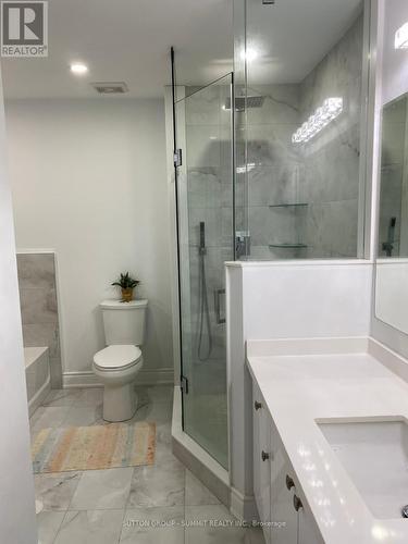 674 Thompson Road, Milton (Coates), ON - Indoor Photo Showing Bathroom