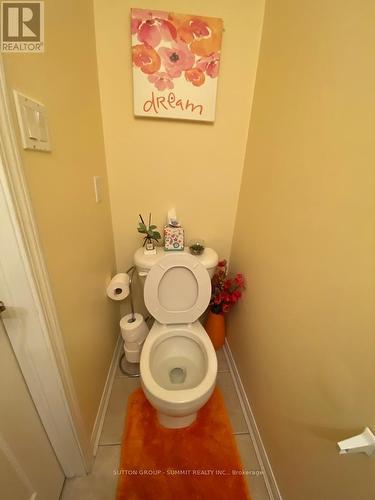 674 Thompson Road, Milton (Coates), ON - Indoor Photo Showing Bathroom