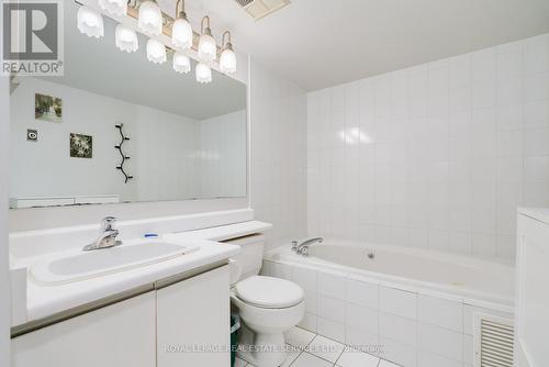 103 - 225 Davenport Road, Toronto (Annex), ON - Indoor Photo Showing Bathroom