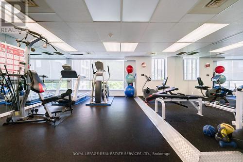 103 - 225 Davenport Road, Toronto (Annex), ON - Indoor Photo Showing Gym Room