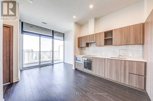 4216 - 19 Bathurst Street, Toronto (Waterfront Communities), ON - Indoor Photo Showing Kitchen