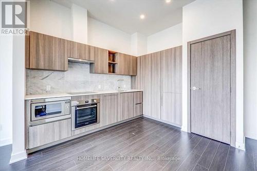 4216 - 19 Bathurst Street, Toronto (Waterfront Communities), ON - Indoor Photo Showing Kitchen