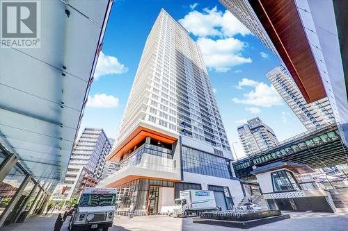 4216 - 19 Bathurst Street, Toronto (Waterfront Communities), ON - Outdoor