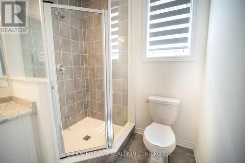 121 Petch Avenue, Caledon, ON - Indoor Photo Showing Bathroom