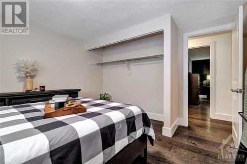 11 Alder Crescent, Ottawa, ON - Indoor Photo Showing Bedroom