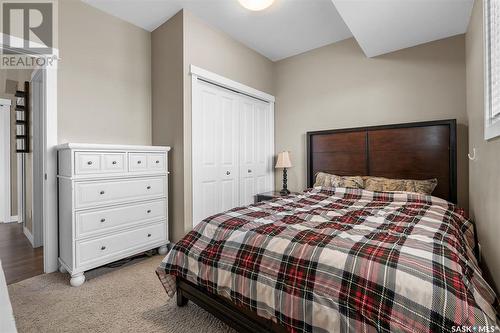 405 710 Hart Road, Saskatoon, SK - Indoor Photo Showing Bedroom