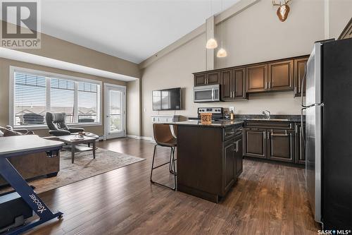 405 710 Hart Road, Saskatoon, SK - Indoor Photo Showing Kitchen With Stainless Steel Kitchen