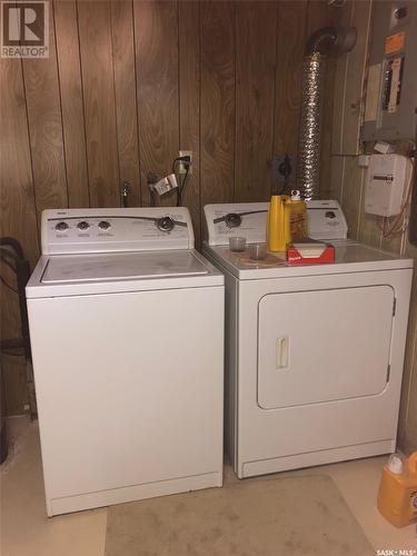 109 Parker Crescent, Canora, SK - Indoor Photo Showing Laundry Room