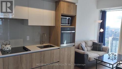 3502 - 319 Jarvis Street, Toronto, ON - Indoor Photo Showing Kitchen