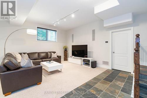 2 Reillys Run, Springwater (Minesing), ON - Indoor Photo Showing Living Room