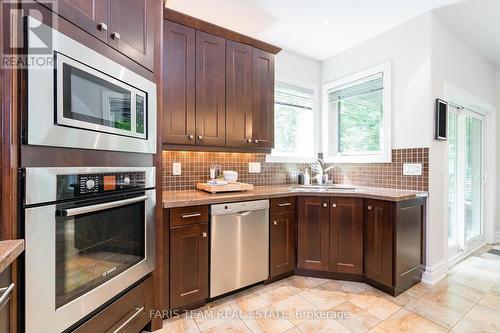 2 Reillys Run, Springwater (Minesing), ON - Indoor Photo Showing Kitchen