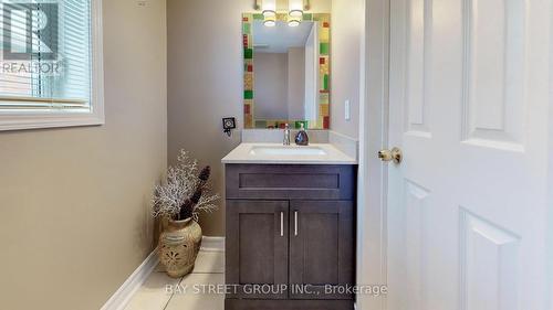 202 - 80 Acorn Place, Mississauga (Hurontario), ON - Indoor Photo Showing Bathroom