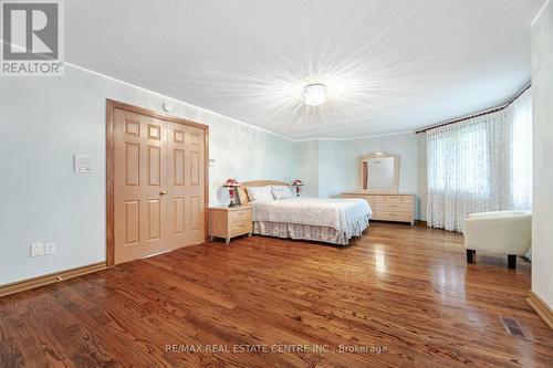 1542 Duncan Road, Oakville (Eastlake), ON - Indoor Photo Showing Bedroom