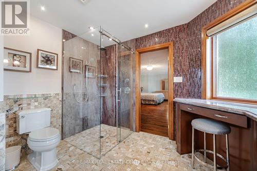 1542 Duncan Road, Oakville (Eastlake), ON - Indoor Photo Showing Bathroom