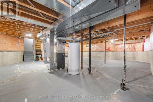 1542 Duncan Road, Oakville (Eastlake), ON - Indoor Photo Showing Basement