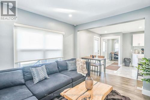 1233 Coric Avenue, Burlington, ON - Indoor Photo Showing Living Room