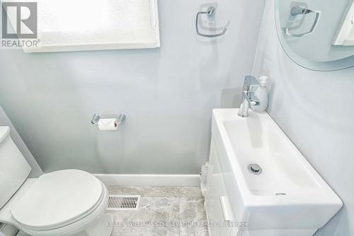 1233 Coric Avenue, Burlington, ON - Indoor Photo Showing Bathroom