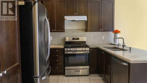 6 Gosling Street, Brampton, ON - Indoor Photo Showing Kitchen With Stainless Steel Kitchen With Double Sink