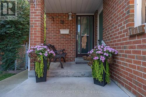 18 Luminous Court, Brampton (Heart Lake West), ON - Outdoor With Exterior