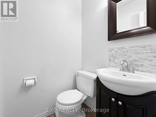 11 - 135 Andover Drive, London, ON - Indoor Photo Showing Bathroom