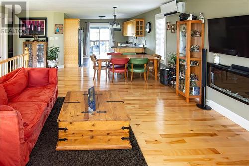 95 Spartan Court, Moncton, NB - Indoor Photo Showing Living Room