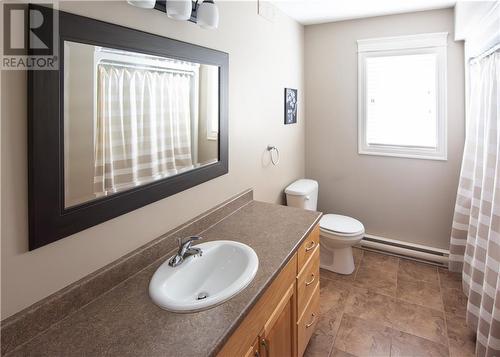 95 Spartan Court, Moncton, NB - Indoor Photo Showing Bathroom