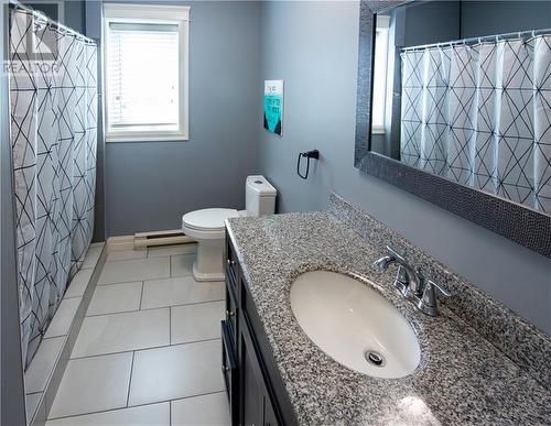 95 Spartan Court, Moncton, NB - Indoor Photo Showing Bathroom