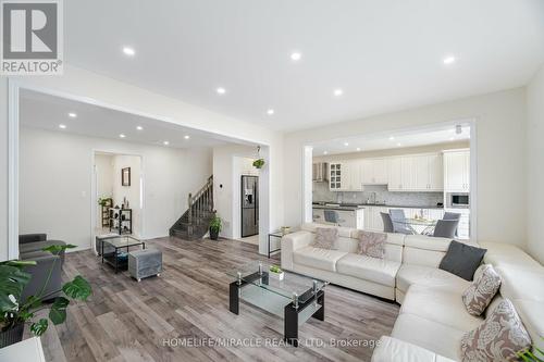 23 Callandar Road, Brampton (Northwest Brampton), ON - Indoor Photo Showing Living Room