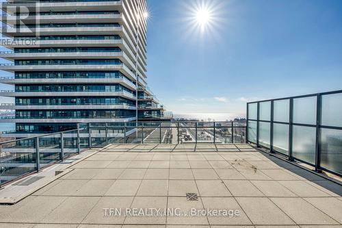 819 - 30 Shore Breeze Drive, Toronto, ON - Outdoor