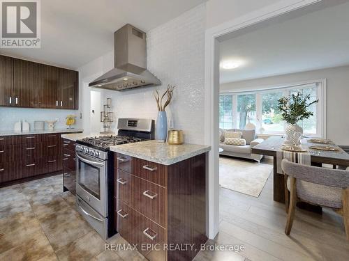 2180 Mount Royal Avenue, Burlington (Mountainside), ON - Indoor Photo Showing Kitchen With Upgraded Kitchen