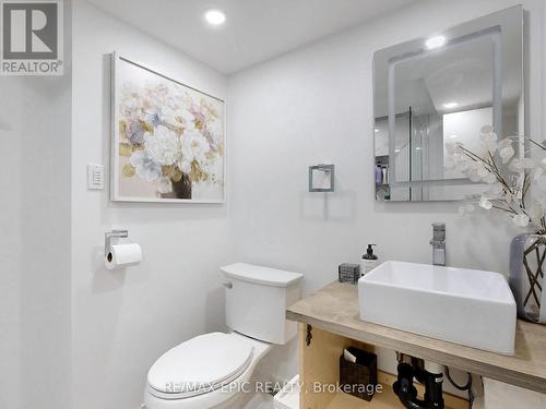 2180 Mount Royal Avenue, Burlington (Mountainside), ON - Indoor Photo Showing Bathroom