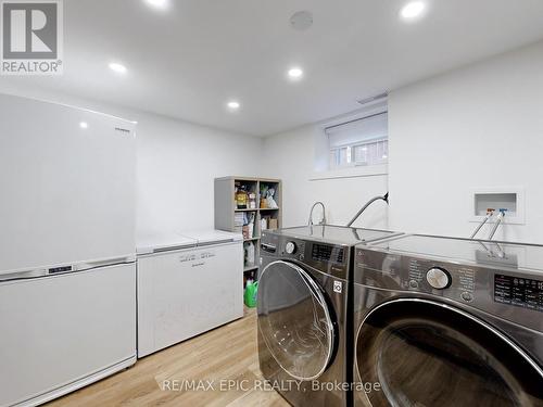 2180 Mount Royal Avenue, Burlington (Mountainside), ON - Indoor Photo Showing Laundry Room