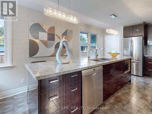 2180 Mount Royal Avenue, Burlington (Mountainside), ON - Indoor Photo Showing Kitchen With Double Sink