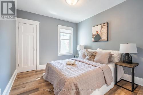 266 Stinson Crescent, Hamilton (Stinson), ON - Indoor Photo Showing Bedroom