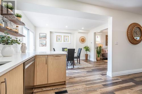 266 Stinson Crescent, Hamilton (Stinson), ON - Indoor Photo Showing Kitchen