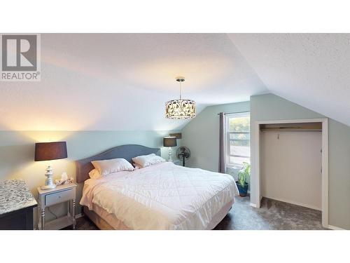 217 5Th  S Avenue, Cranbrook, BC - Indoor Photo Showing Bedroom