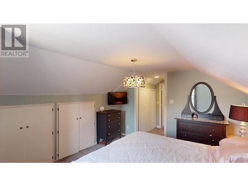 217 5Th  S Avenue, Cranbrook, BC - Indoor Photo Showing Bedroom