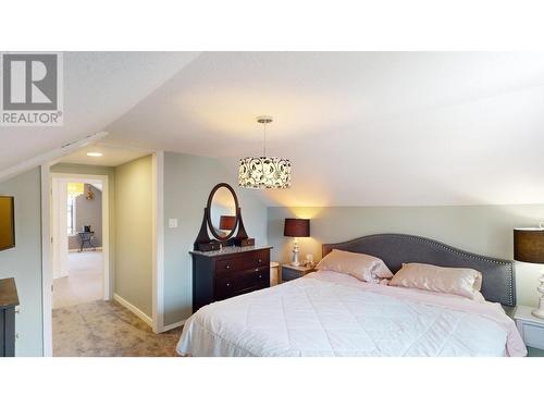 217 5Th  S Avenue, Cranbrook, BC - Indoor Photo Showing Bedroom