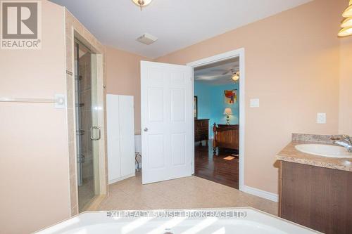 2 Liam Street, Kawartha Lakes (Lindsay), ON - Indoor Photo Showing Bathroom