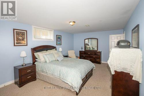 2 Liam Street, Kawartha Lakes (Lindsay), ON - Indoor Photo Showing Bedroom