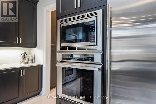 91 Woodgate Pines Drive, Vaughan (Kleinburg), ON - Indoor Photo Showing Kitchen