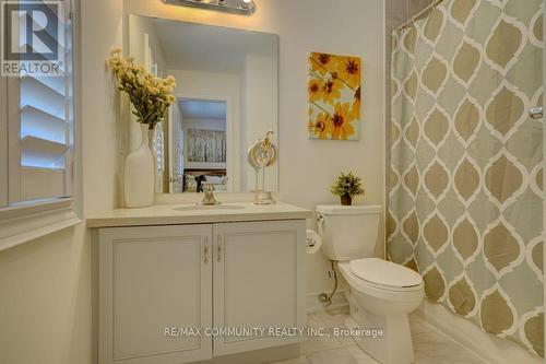 30 Liam Lane, Markham (Cedarwood), ON - Indoor Photo Showing Bathroom