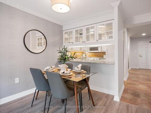 303-887 Bay St, Toronto, ON - Indoor Photo Showing Dining Room